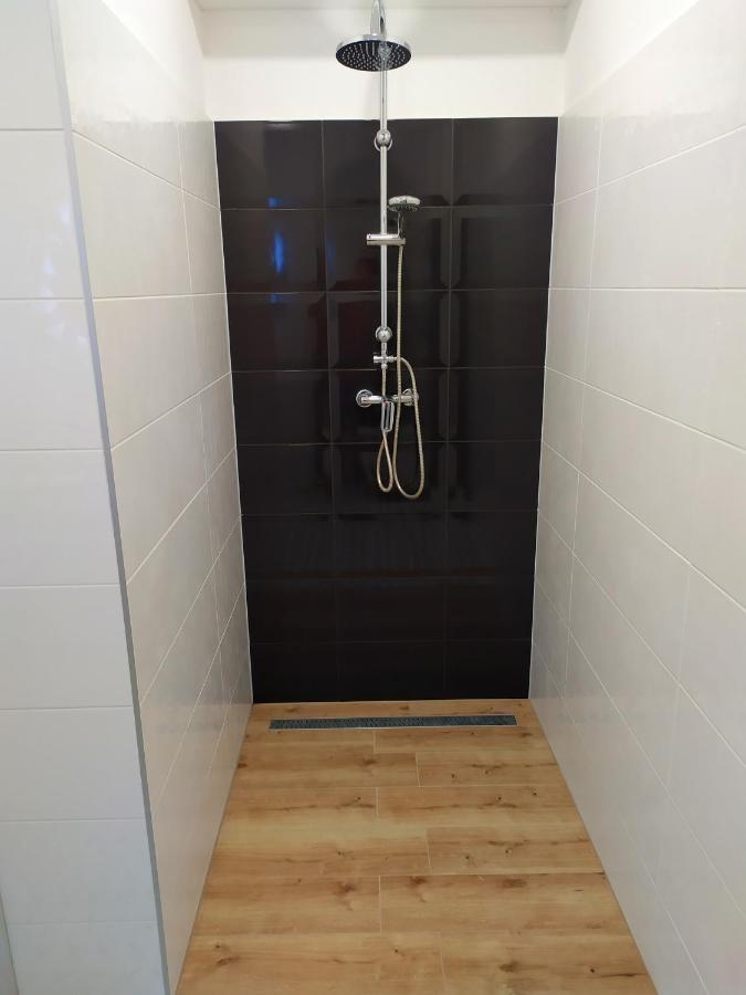 Apartman Till Galanta Buitenkant foto